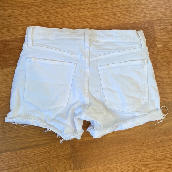 Gap - Womens white cuffed Denim shorts size 0/25 with raw hem - Picture 2 of 4